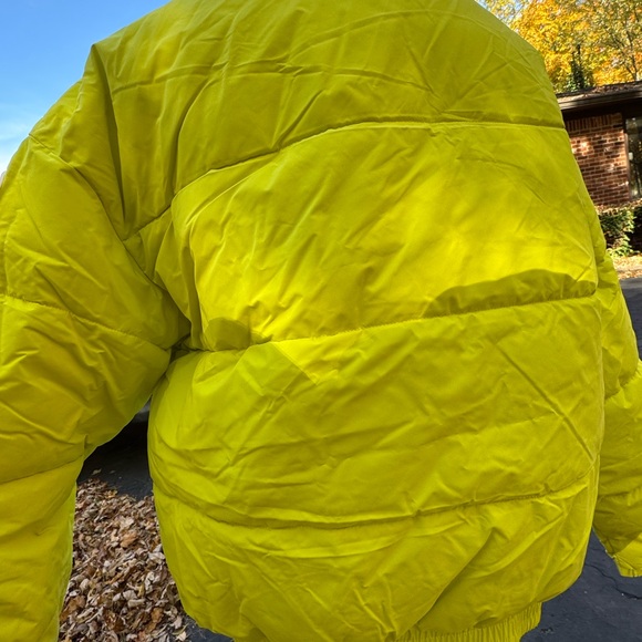 Juicy Couture Neon Yellow/Lime Puffer Jacket with Pink Satin Lining - Picture 10 of 10